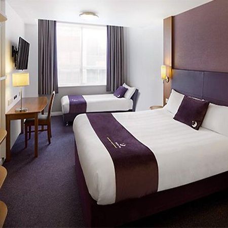 Premier Inn Warrington South Kültér fotó