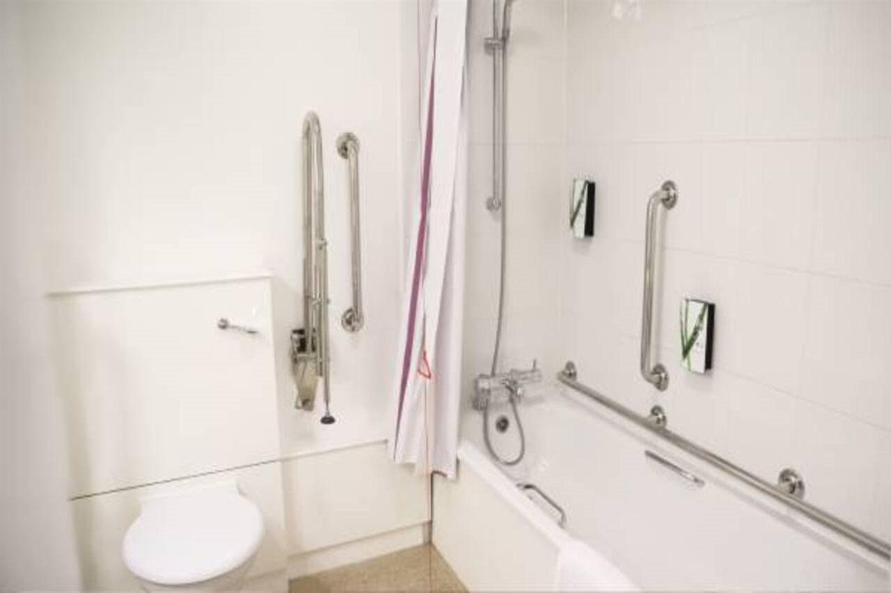 Premier Inn Warrington South Kültér fotó