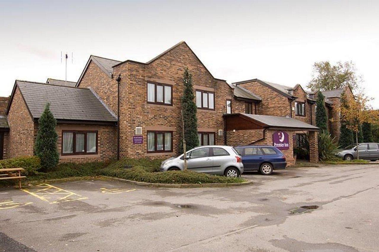 Premier Inn Warrington South Kültér fotó
