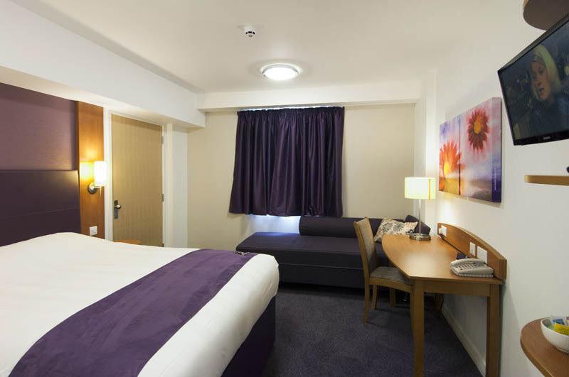 Premier Inn Warrington South Kültér fotó